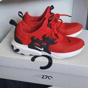 NIKE PRESTO SNEAKERS